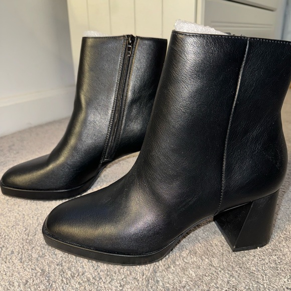 Chinese Laundry Platform Bootie - Picture 8 of 9